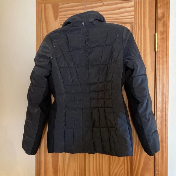 Black Women's Small Winter Puffer coat - Picture 5 of 5